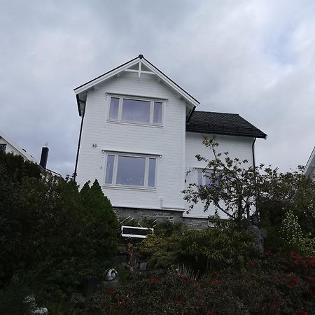 Villa Huset Pa Hauen Volda Esterno foto